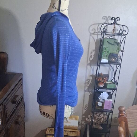 Unionbay Blue Silver Striped Hooded Women's Top - Size Large - Picture 10 of 16
